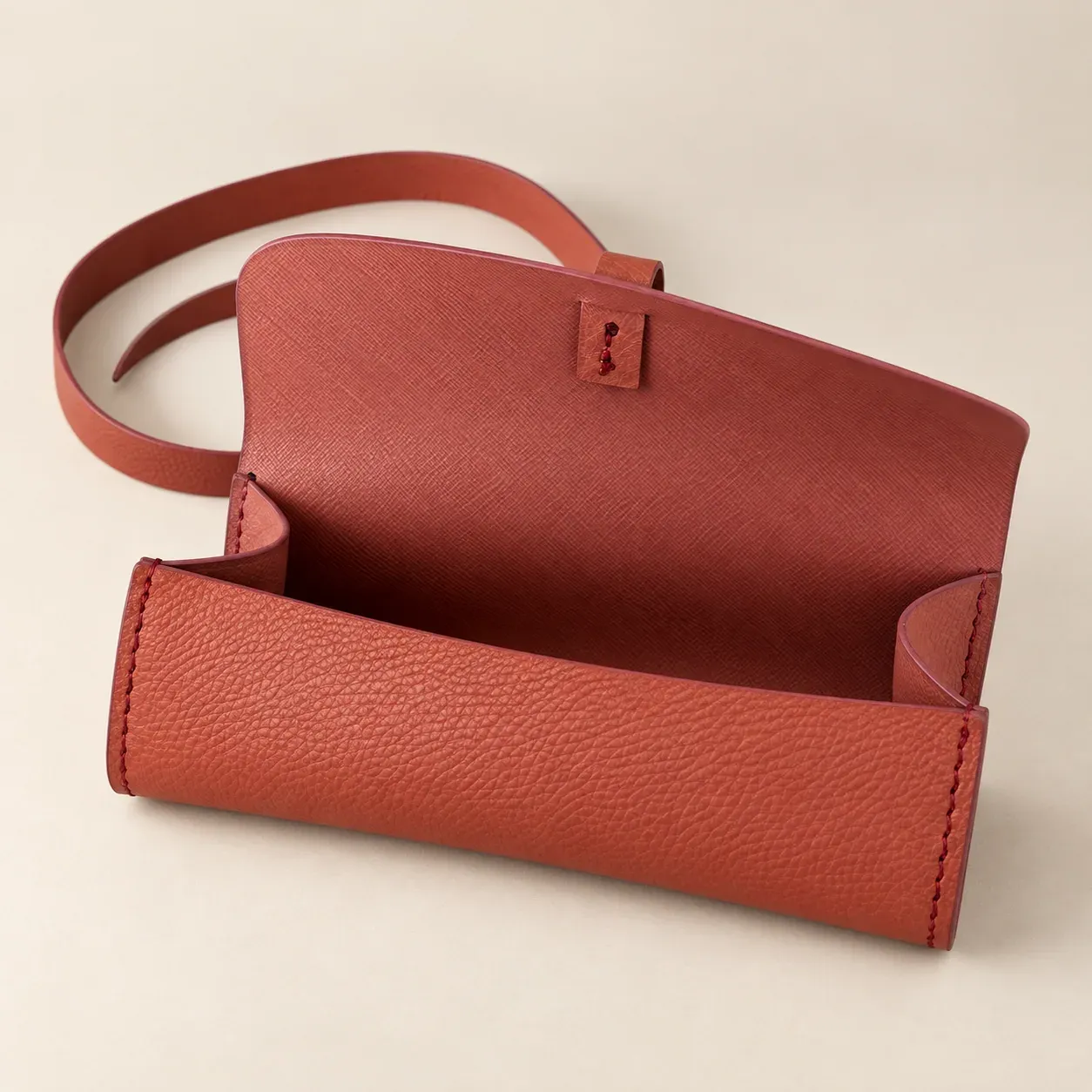 Manijeh Clutch detail view 4