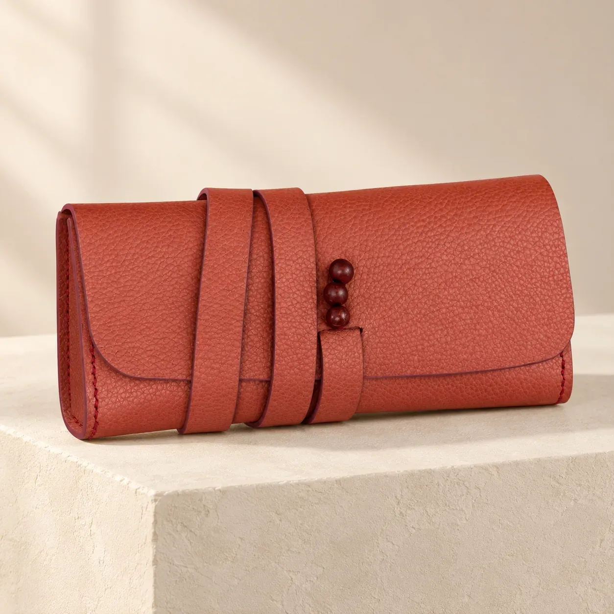 Manijeh Clutch detail view 5