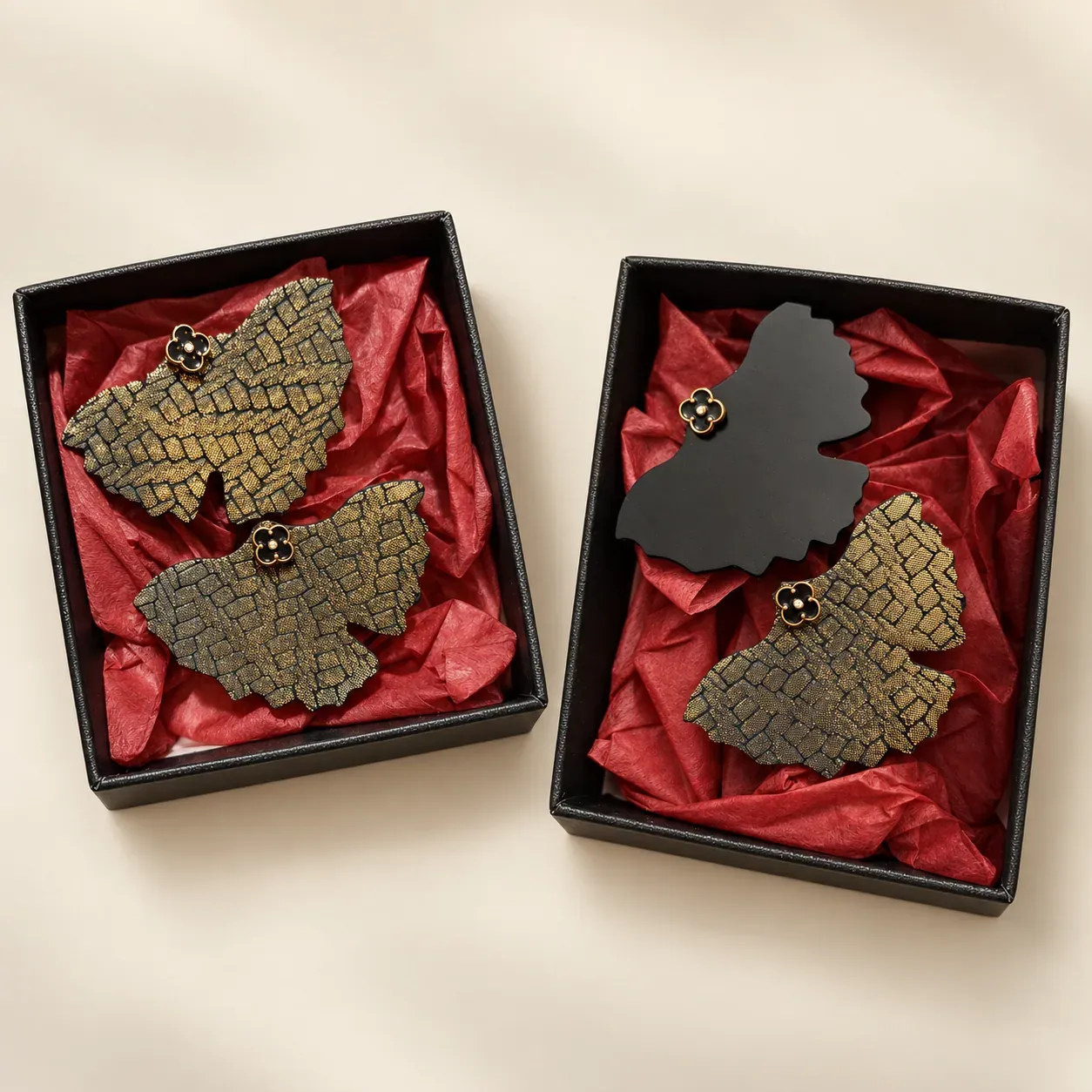 Wings of Homa Earrings detail view 5